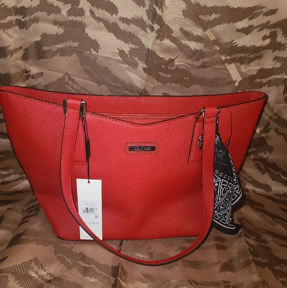 Calvin Klein Purse - Picture 15 of 15